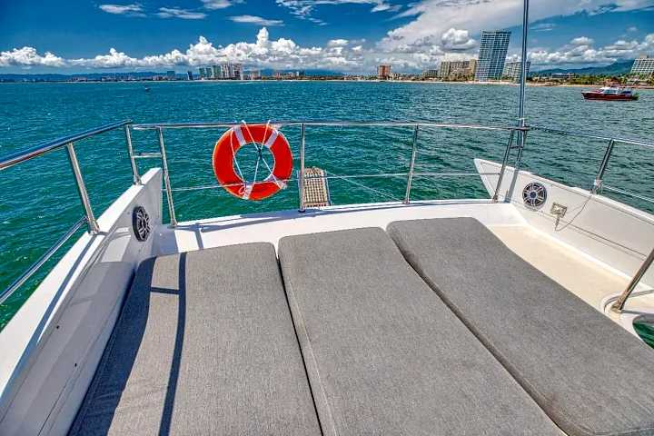 Sun pad with a life ring on the Azimut 58 Fly