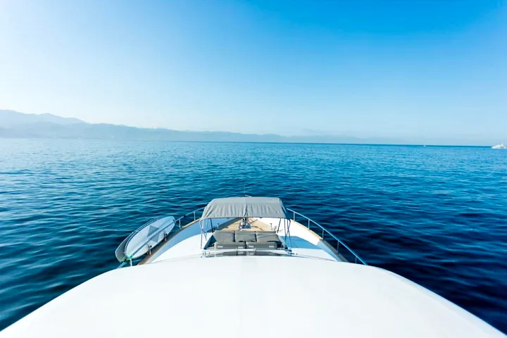 View from the bow of the Azimut 85 toward the open horizon