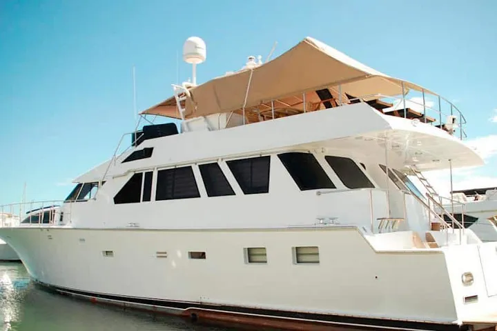 The Custom 90 at sea