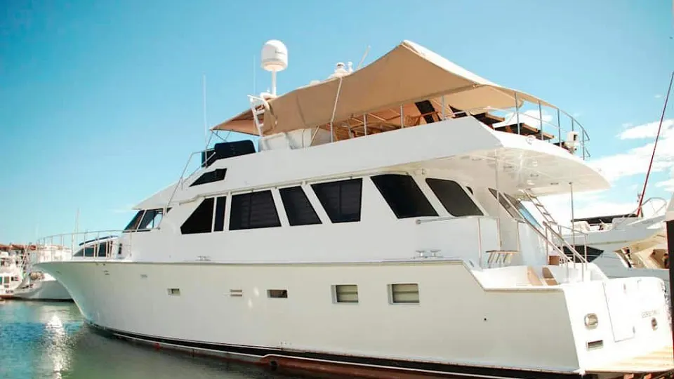 The Custom 90 at sea
