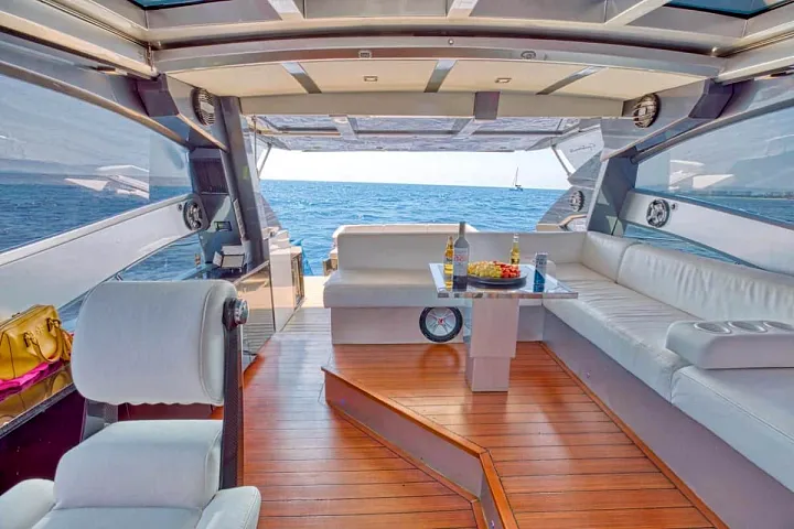 Salon aboard the Rio 58